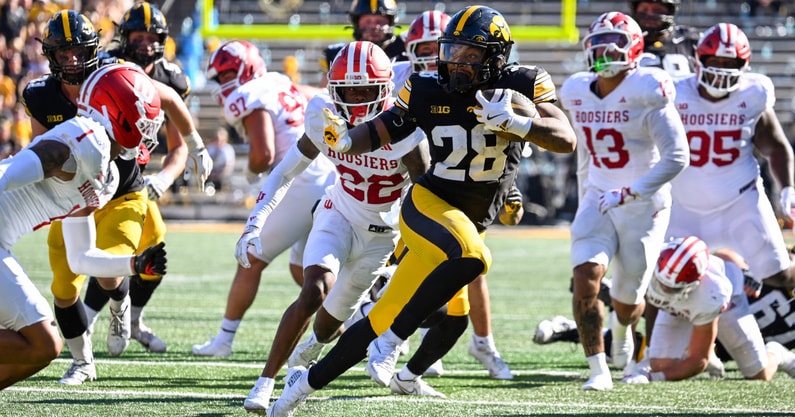 Kamari Moulton(3)