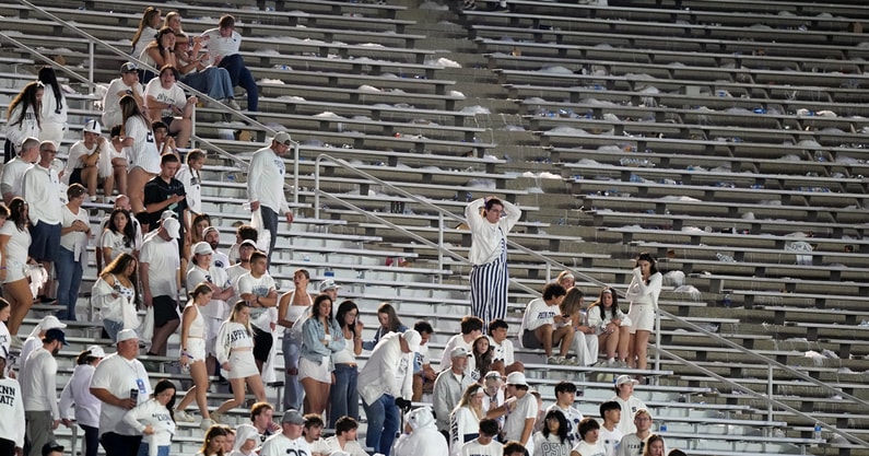 NCAA Football: Oregon at Penn State