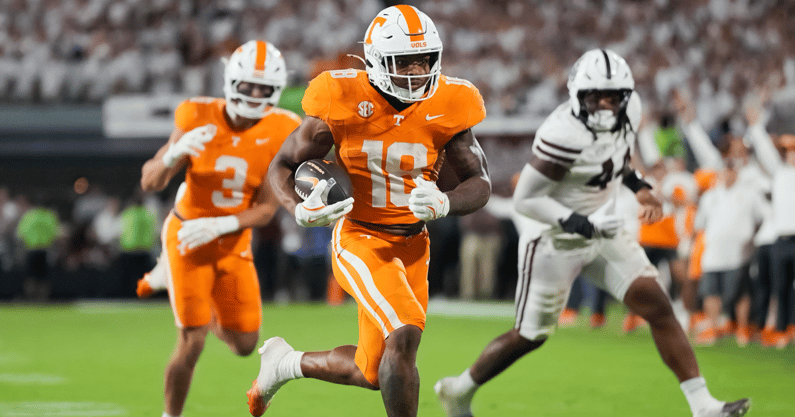 DeSean Bishop. Credit: Brianna Paciorka/News Sentinel / USA TODAY NETWORK via Imagn Images