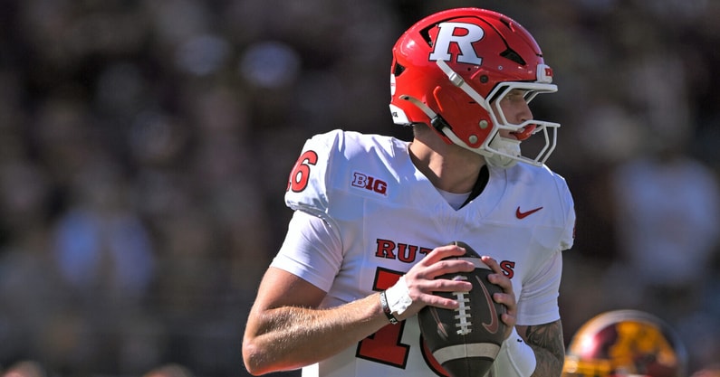 Rutgers Football quarterback Athan Kaliakmanis