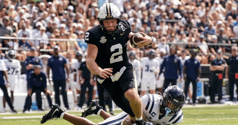 Vanderbilt QB Diego Pavia