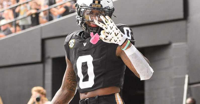 NCAA Football: Utah State at Vanderbilt