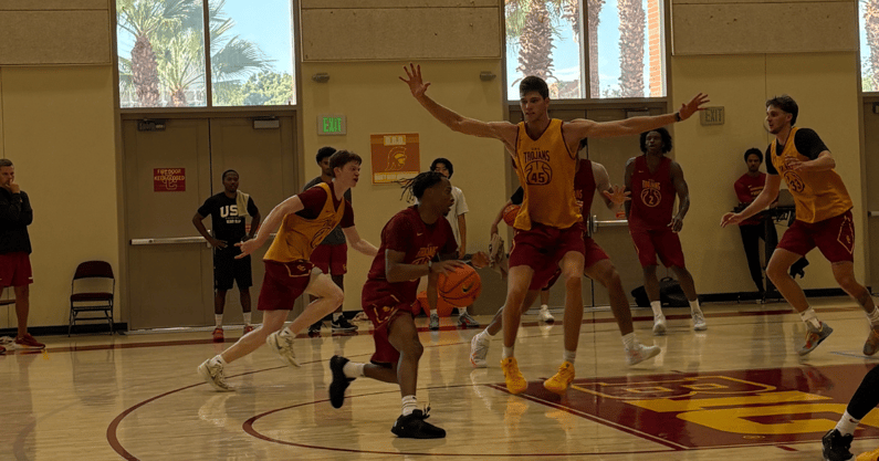 The USC Trojans' basketball team during a preseason practice