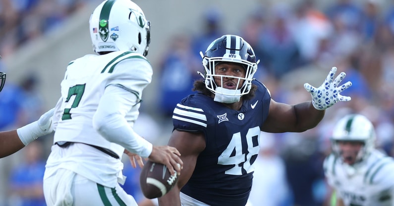 Brigham Young Cougars defensive end Bodie Schoonover