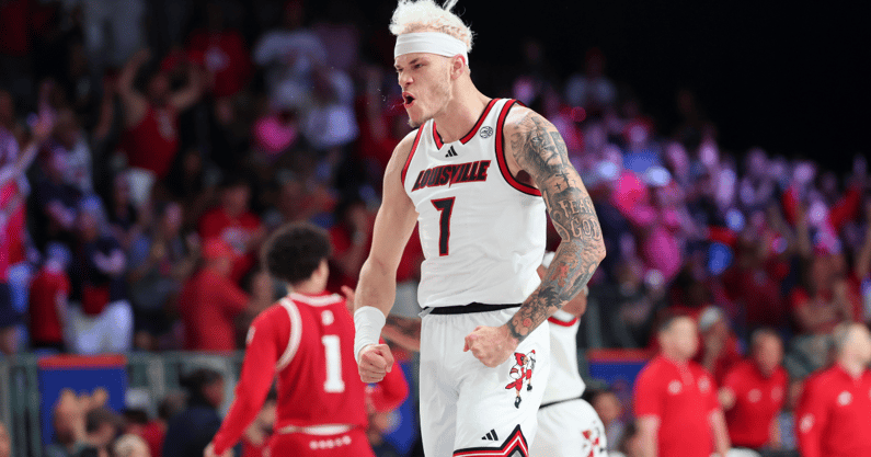 Nov 27, 2024; Paradise Island, Bahamas, BHS; Louisville Cardinals forward Kasean Pryor (7) reacts after dunking during the second half against the Indiana Hoosiers at the Atlantis Resort. Mandatory Credit: Kevin Jairaj-Imagn Images