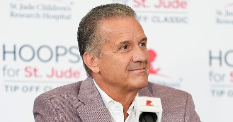 John-Calipari-reveals-what-he-is-using-from-his-previous-stops-entering-Year-2-at-Arkansas