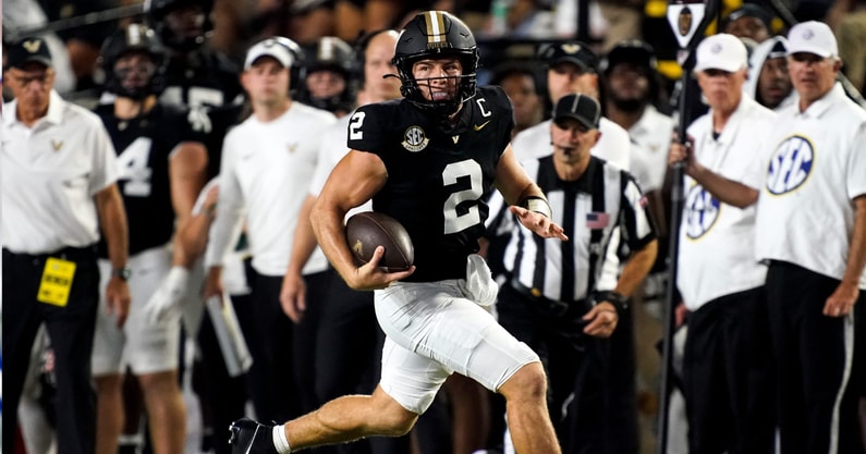 Vanderbilt quarterback Diego Pavia (2) runs the ball against Georgia State during the first quarter at FirstBank Stadium in Nashville, Tenn., Saturday, Sept. 20, 2025. (© Andrew Nelles / The Tennessean / USA TODAY NETWORK via Imagn Images)