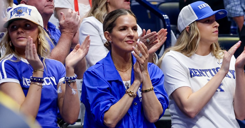 Lee Anne Pope and her daughters at the SEC Tournament - Dr. Michael Huang, Kentucky Sports Radio