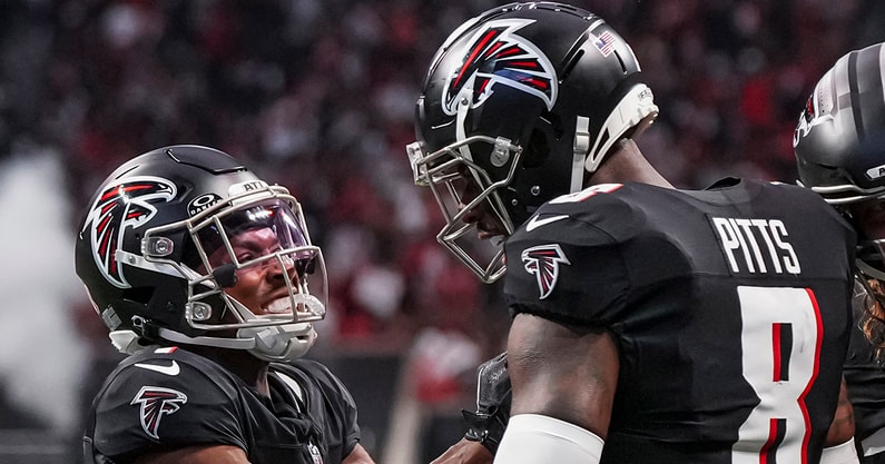 Atlanta Falcons RB Bijan Robinson and TE Kyle Pitts