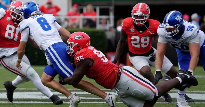 Kentucky QB Cutter Boley gets sacked at Georgia, via Joshua Jones, Imagn Images
