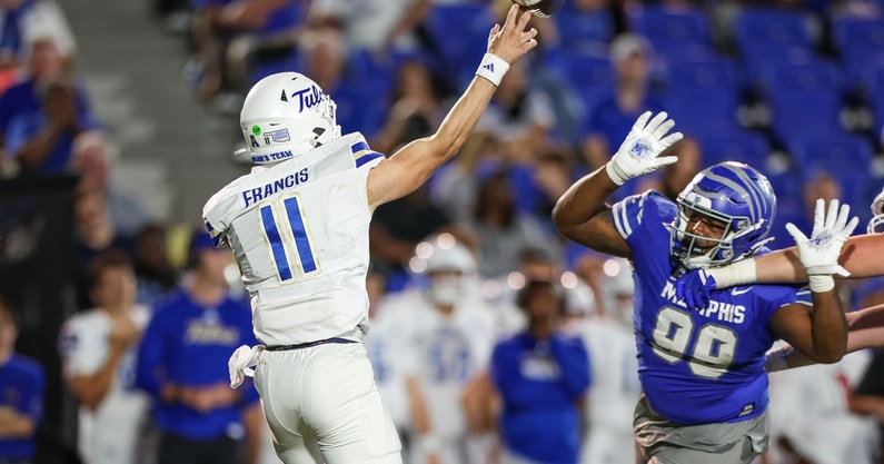 NCAA Football: Tulsa at Memphis