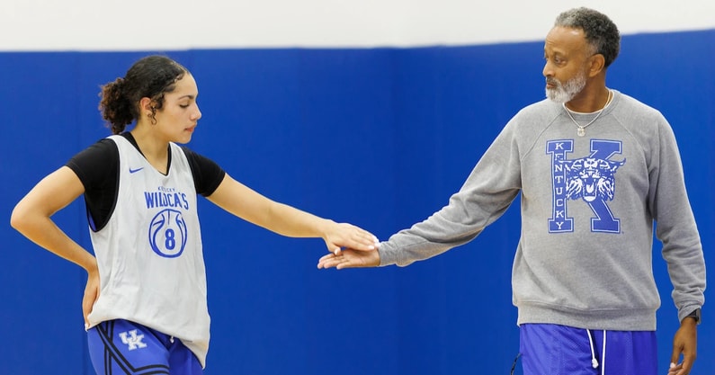 kentucky-trying-build-chemistry-with-much-deeper-squad-than-year-ago