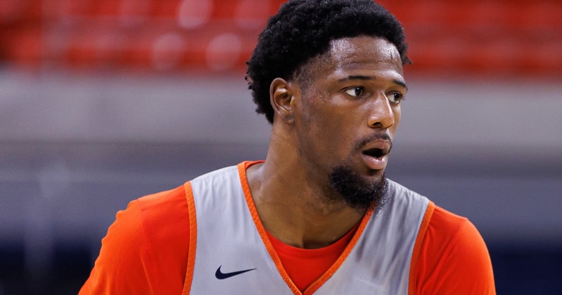 Kevin Overton (Photo by Auburn Athletics)