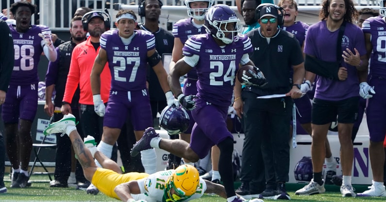 NCAA Football: Oregon at Northwestern
