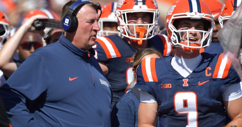 NCAA Football: Southern California at Illinois