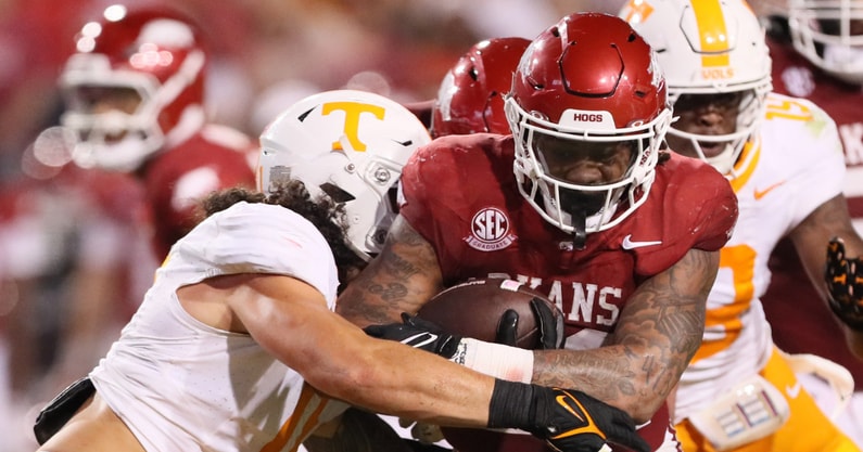 David-Oke-Jermod-McCoy-injury-update-Arkansas-Tennessee-reveal-status-of-key-players-on-Thursday-report