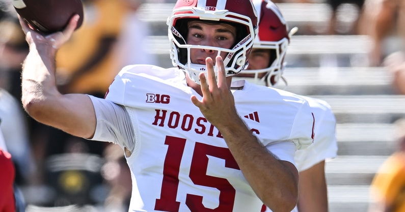 NCAA Football: Indiana at Iowa