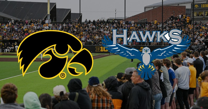 A play-by-play recap of the fall exhibition between the Hawkeyes and Hawks.