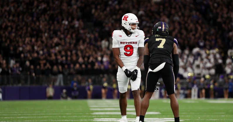 Rutgers football wide receiver Ian Strong