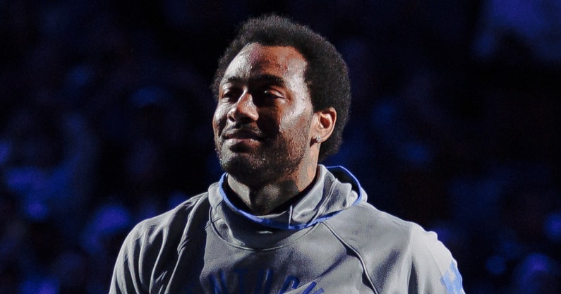 Kentucky-legend-John-Wall-makes-surprise-appearance-at-Big-Blue-Madness