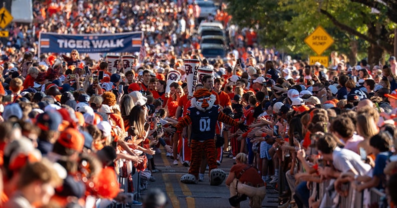 Auburn vs Georgia 10-11-25-05-M