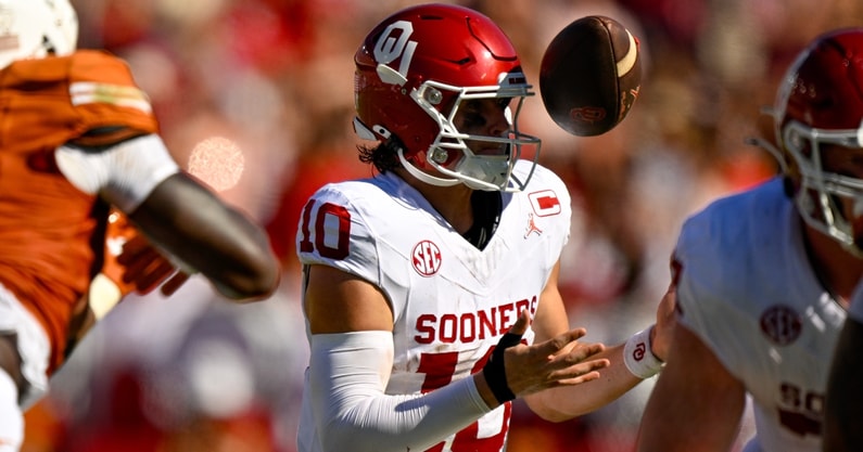 NCAA Football: Oklahoma at Texas