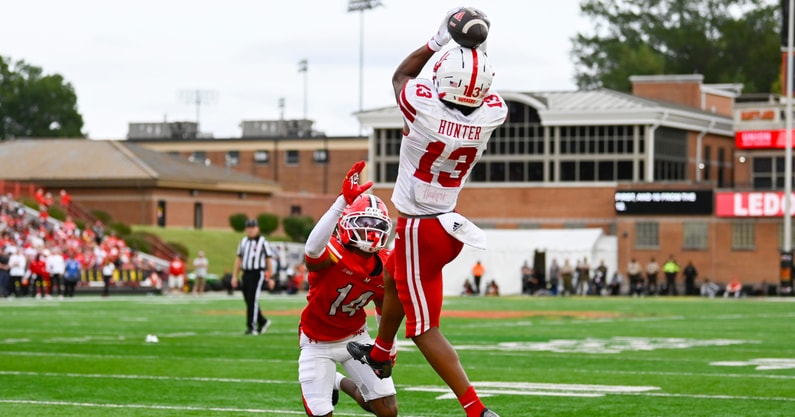 Nebraska football WR Nyziah Hunter scores one of his two TDs during the Huskers' 34-31 win over Maryland