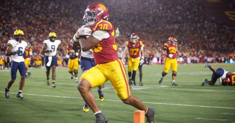 USC running back King Miller runs for a touchdown against Michigan