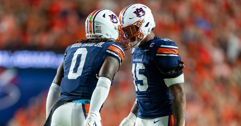 Keldric Faulk (Photo by Matt Rudolph/AuburnSports)