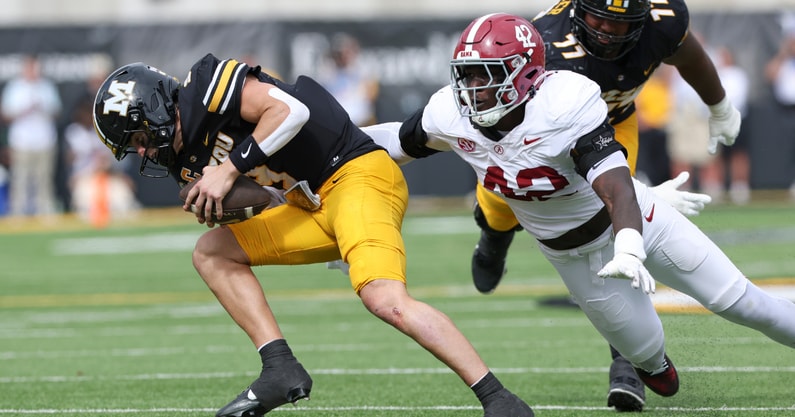 Alabama LB Yhonzae Pierre