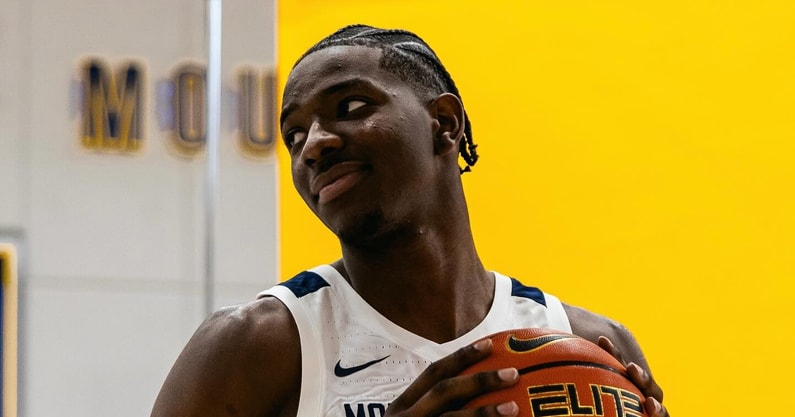 West Virginia forward Brenen Lorient