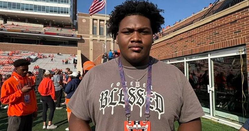 Caleb Tucker Mt. Carmel Illinois visit