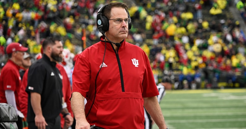 NCAA Football: Indiana at Oregon