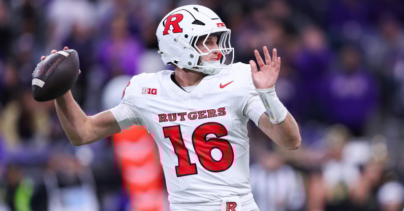 Rutgers quarterback Athan Kaliakmanis
