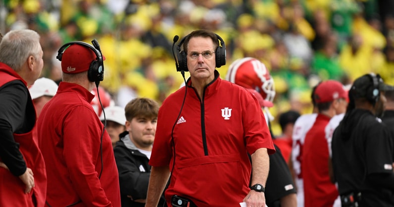 NCAA Football: Indiana at Oregon