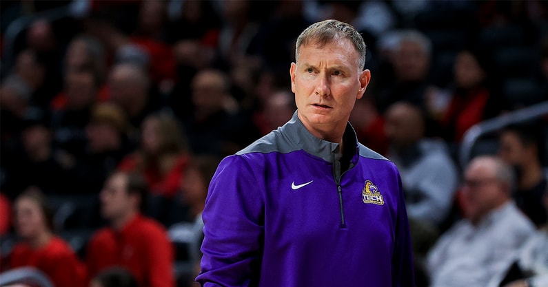 Tennessee Tech HC John Pelphrey wife cancer
