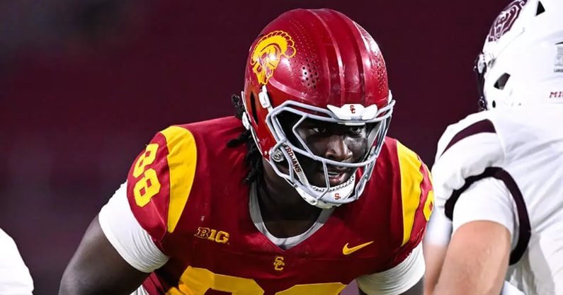 Floyd-Boucard-injury-update-Lincoln-Riley-reveals-status-of-USC-DL-for-Notre-Dame-game