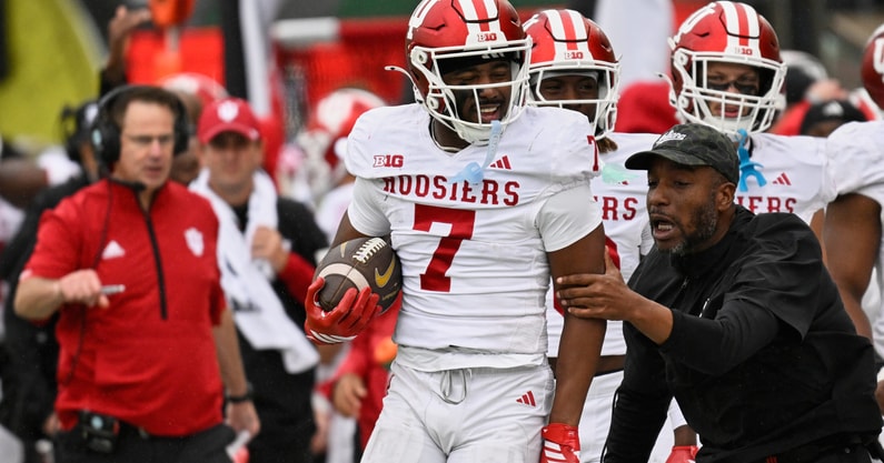 NCAA Football: Indiana at Oregon