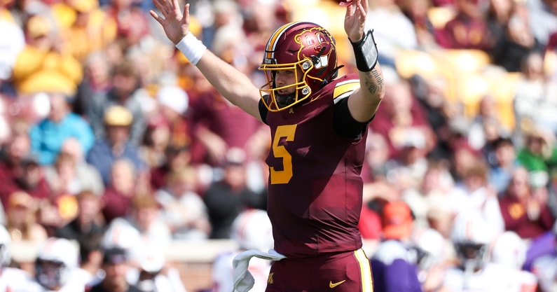 The Hawkeyes will face the Gophers in Iowa City on Saturday. (Photo by Matt Krohn-Imagn Images)