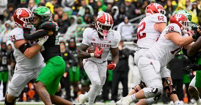 NCAA Football: Indiana at Oregon