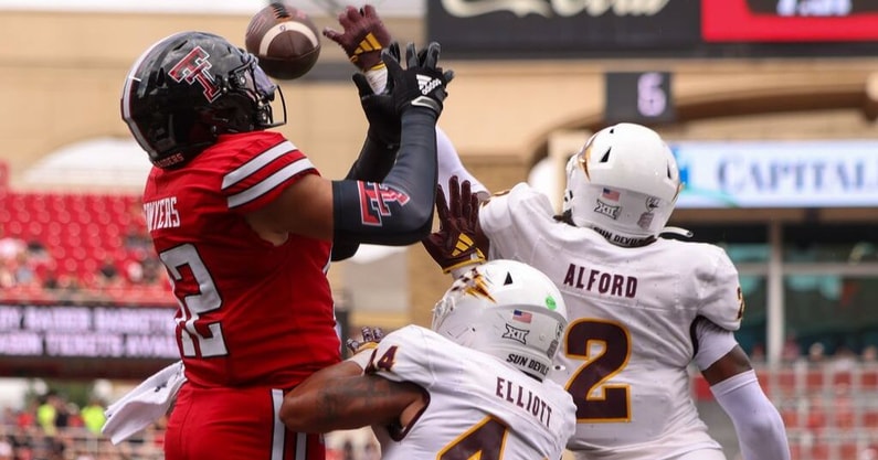 Texas Tech TE Jalin Conyers goes up for a catch against Arizona State