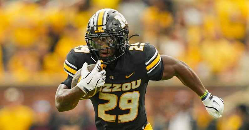 NCAA Football: Alabama at Missouri