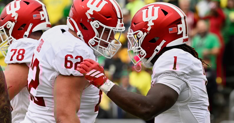 NCAA Football: Indiana at Oregon