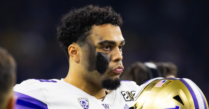 Quentin-Moore-injury-update-Jedd-Fisch-reveals-optimistic-news-on-Washington-TE-after-being-carted-off