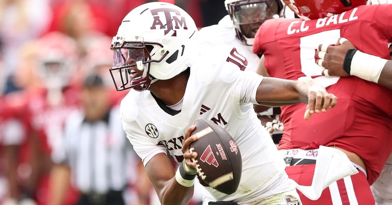 NCAA Football: Texas A&amp;M at Arkansas