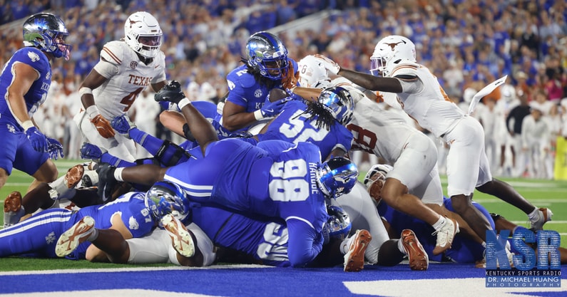 Kentucky RB Dante Dowdell is stuffed at the goal line in overtime by Texas, via Dr. Michael Huang, KSR