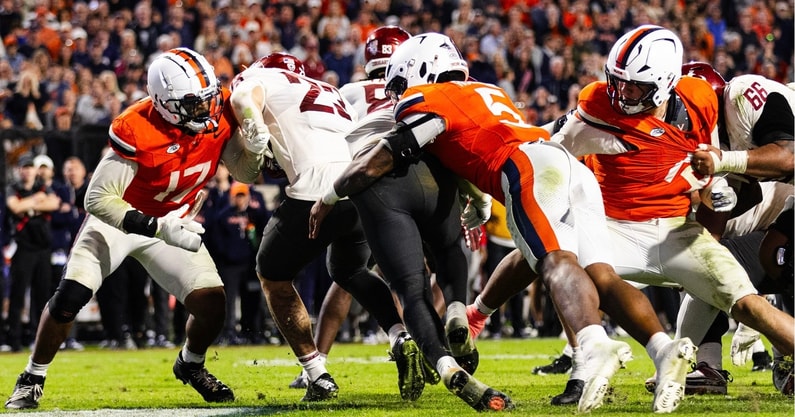 UVa LB Kam Robinson