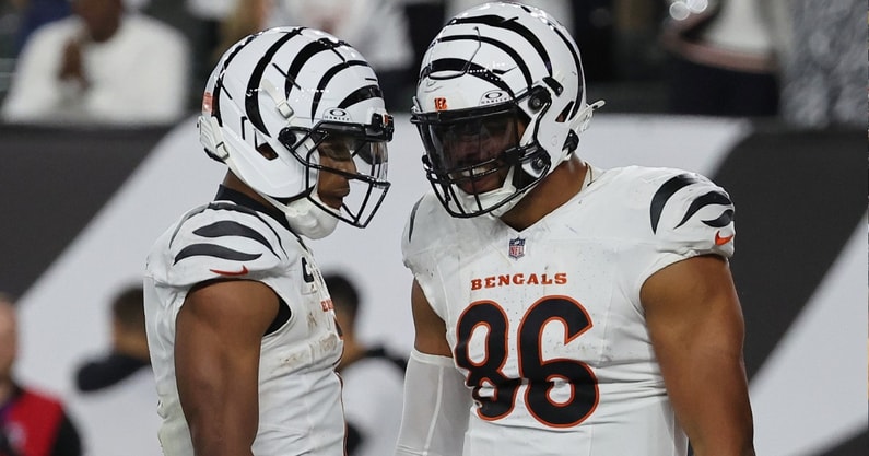 Noah Fant caught a touchdown pass in the Bengals Thursday Night win over Pittsburgh. (Photo by Joseph Maiorana-Imagn Images)