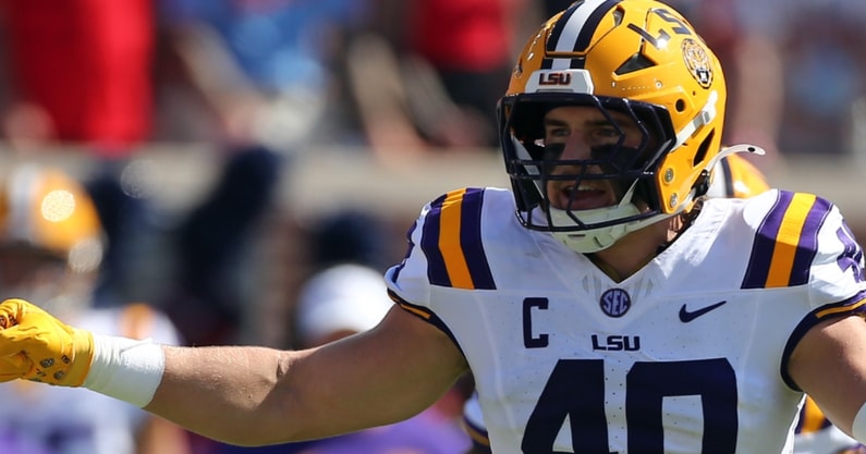 LSU may be without starting linebacker Whit Weeks vs. No. 3 Texas A&M (Photo: Petre Thomas-Imagn Images)
