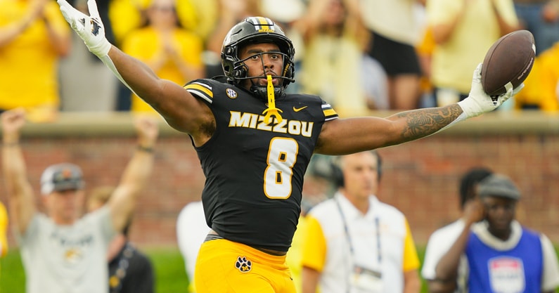 NCAA Football: Alabama at Missouri